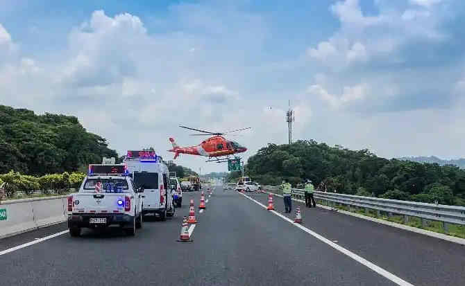 轮台高速公路汽车救援案例